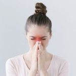 Các triệu chứng của viêm xoang phù nề có thể khác nhau tùy vào mức độ và loại viêm