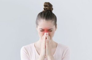 Các triệu chứng của viêm xoang phù nề có thể khác nhau tùy vào mức độ và loại viêm