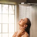 Người bị dị ứng thời tiết vẫn có thể tắm