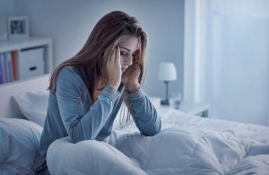 Mất ngủ sụt cân xảy ra rất phổ biến, có thể là dấu hiệu cảnh báo cơ thể đang mắc bệnh lý nào đó
