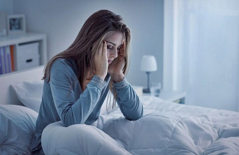 Mất ngủ sụt cân xảy ra rất phổ biến, có thể là dấu hiệu cảnh báo cơ thể đang mắc bệnh lý nào đó