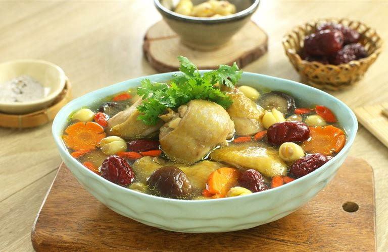 Canh rau nhút khoai sọ rất tốt cho sức khỏe