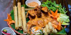 Chuyên gia giải đáp - Nổi mề đay có được ăn thịt gà không?