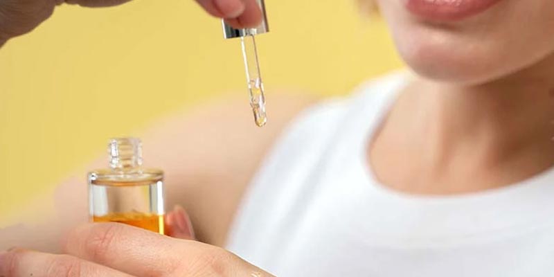 Nổi mề đay có nên bôi dầu không - Chuyên gia nói gì?