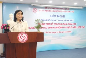 BS.CKII. Nguyễn Ngọc Việt Nga - Phó Giám đốc Sở Y tế TP. Cần Thơ phát biểu tại Hội nghị
