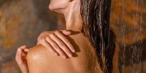 7 loại sữa tắm trị viêm nang lông không nên bỏ qua