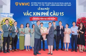 VNVC ra mắt và triển khai tiêm vắc xin phế cầu 15 tại hơn 220 trung tâm trên toàn quốc từ ngày 8/5. Ảnh: Mỹ Ngọc